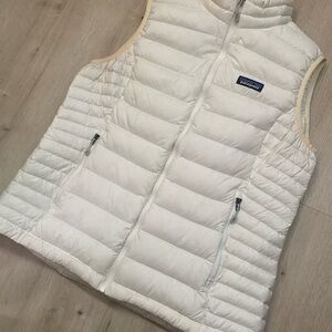 Patagonia Goose Down White Quilted Packable Large Vest